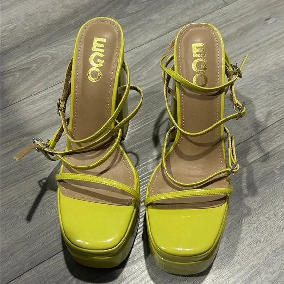 Neon Yellow Strappy Sandals Women’s Size 6 - Picture 3 of 7
